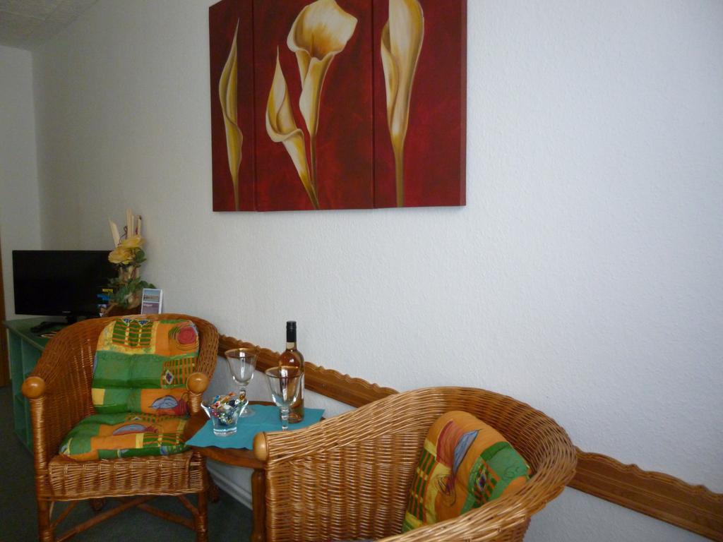 Pension Am Peeneufer Ug Wolgast Rum bild